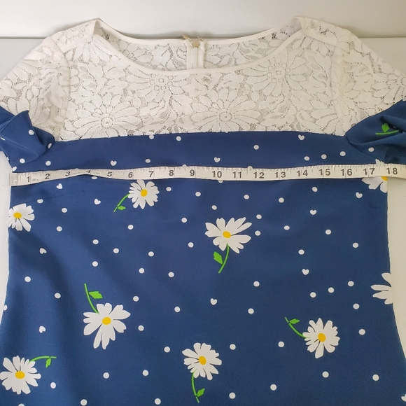 Karl Lagerfeld Paris Floral Lace Dress - Picture 5 of 9